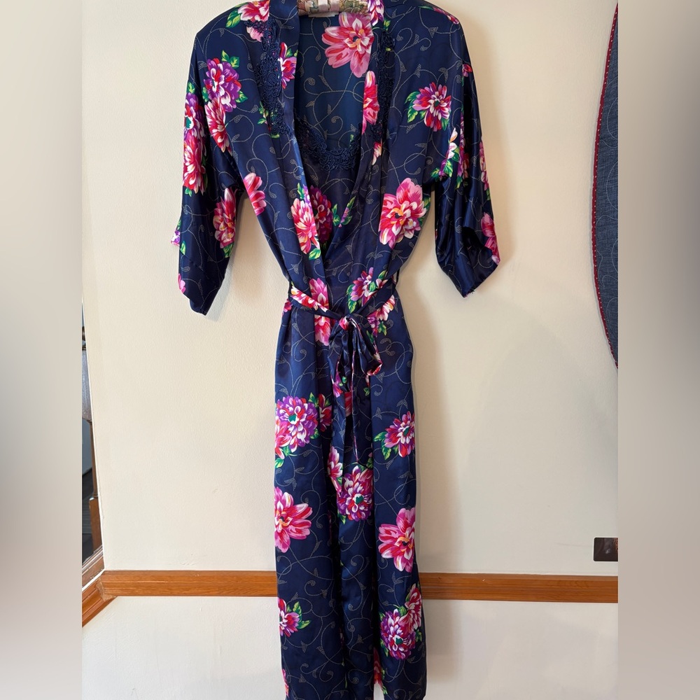 Vintage California Dynasty 2Pc Blue Satin Robe Nightgown Set Floral